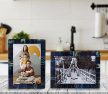 Load image into Gallery viewer, Vintage Style Picture Frame