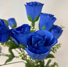 Load image into Gallery viewer, 18 Blue Bud Roses w/ Filler