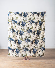 Load image into Gallery viewer, Magnolia Print Velvet Throw

