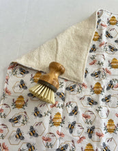 Load image into Gallery viewer, Vintage Bee Drying Mat
